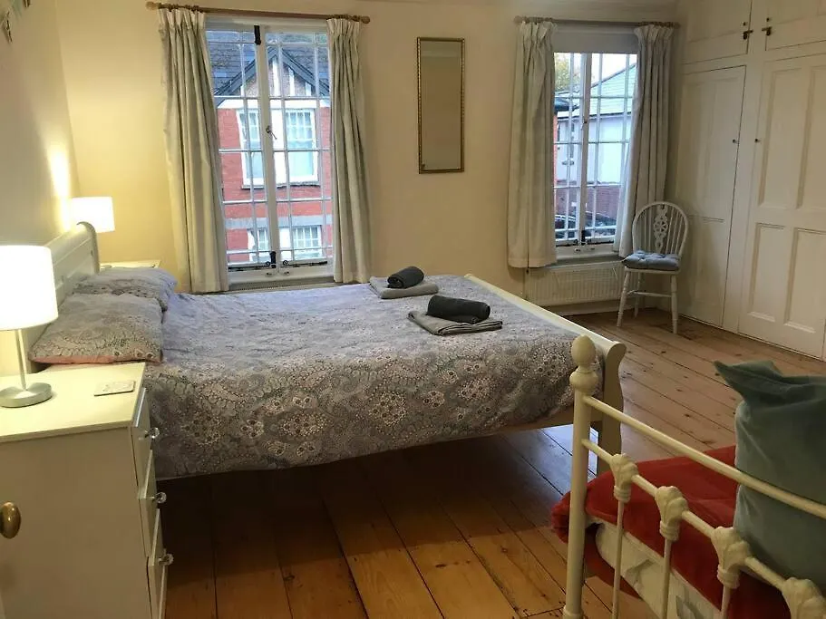 Stunning Town House With Parking, Fire, Games Room Topsham Holiday home